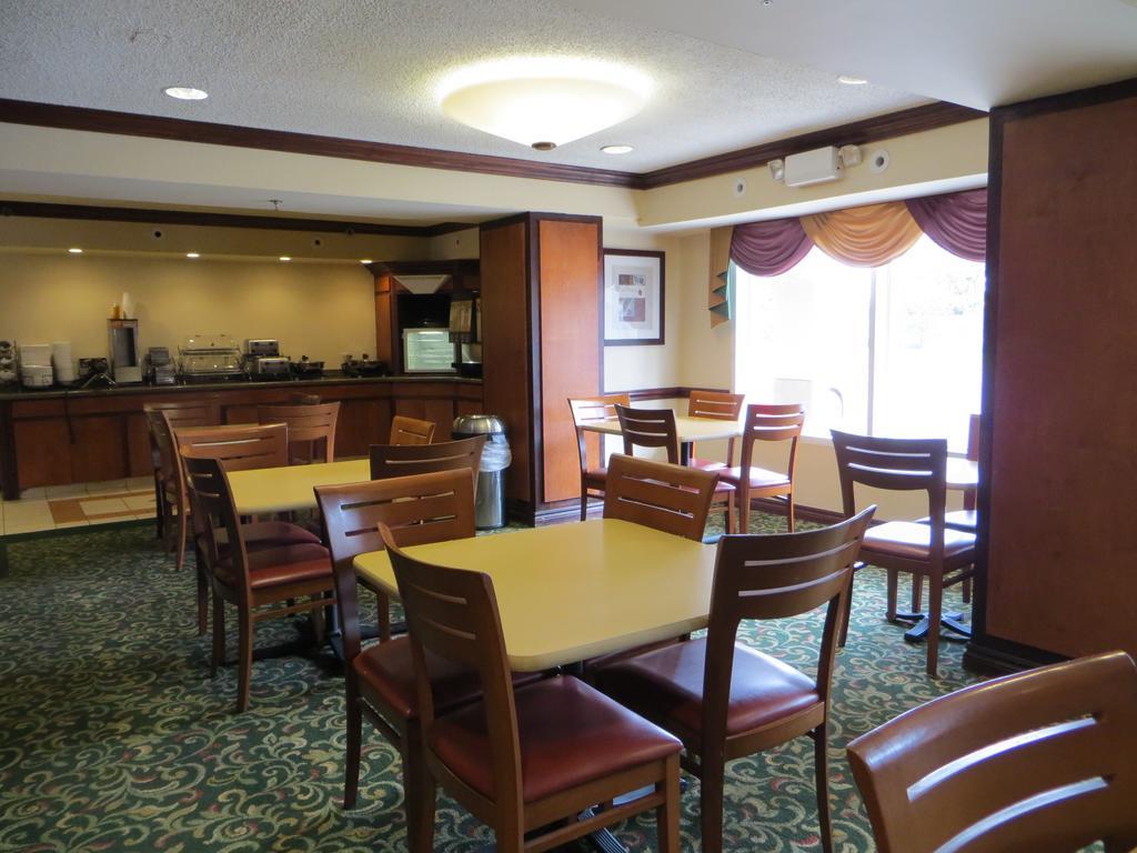 Baymont By Wyndham Kalamazoo East מראה חיצוני תמונה