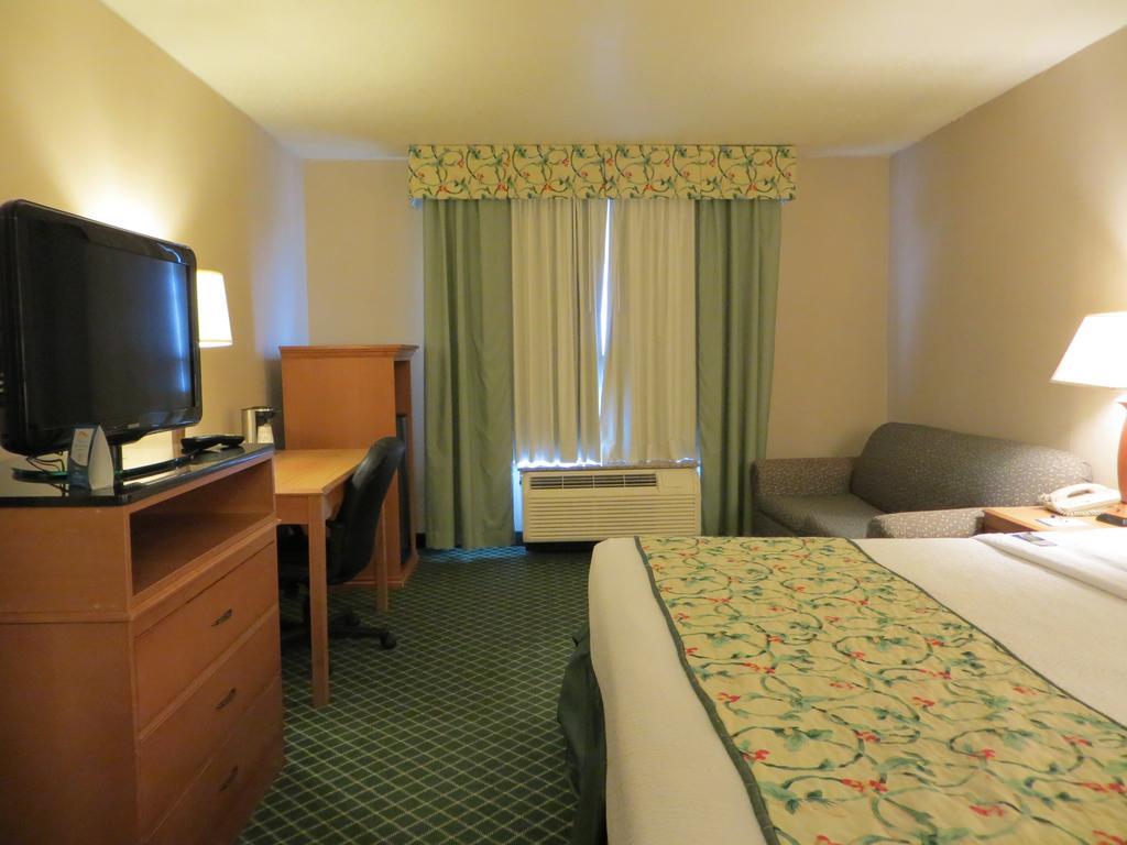 Baymont By Wyndham Kalamazoo East מראה חיצוני תמונה