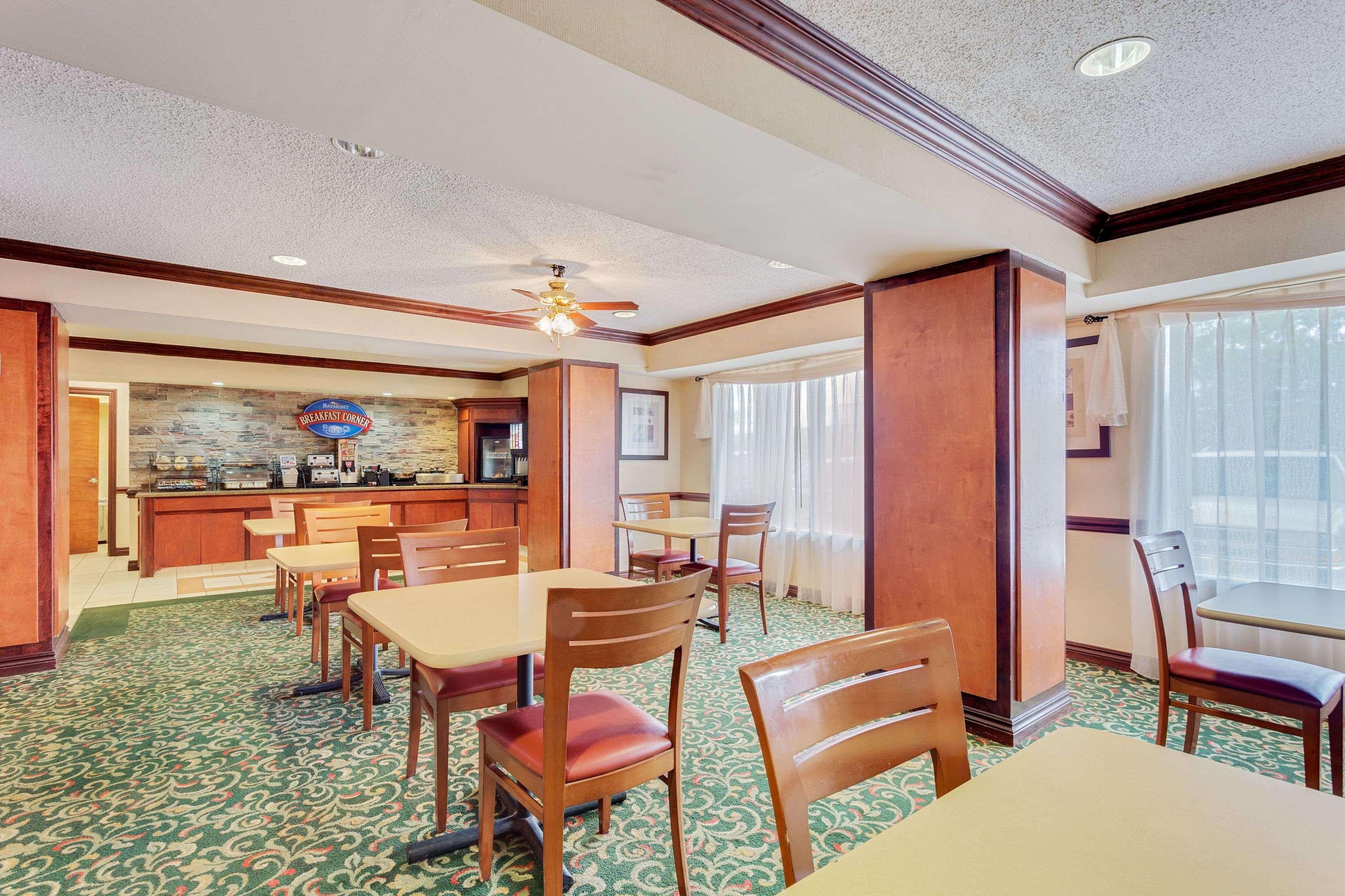 Baymont By Wyndham Kalamazoo East מראה חיצוני תמונה