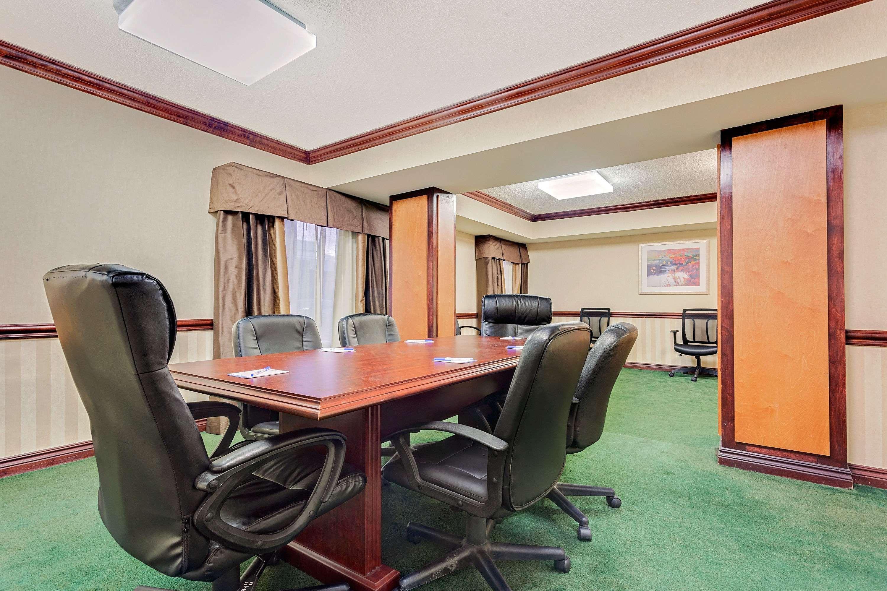 Baymont By Wyndham Kalamazoo East מראה חיצוני תמונה